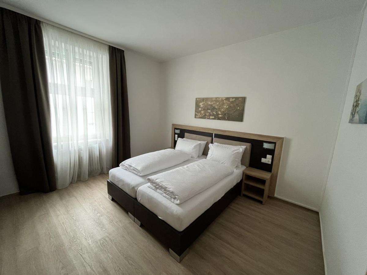 City Hotel Шопфхайм Екстериор снимка