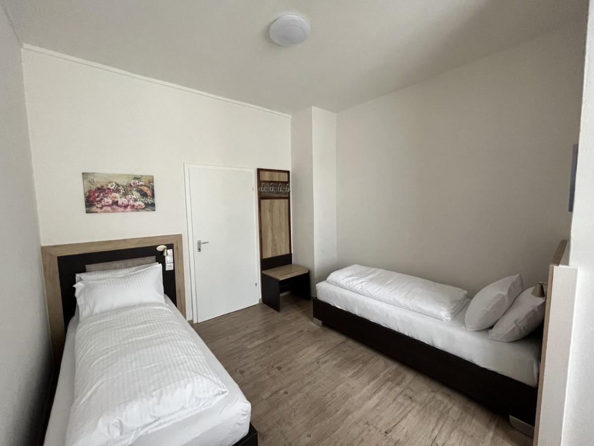 City Hotel Шопфхайм Екстериор снимка