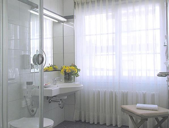 City Hotel Шопфхайм Екстериор снимка
