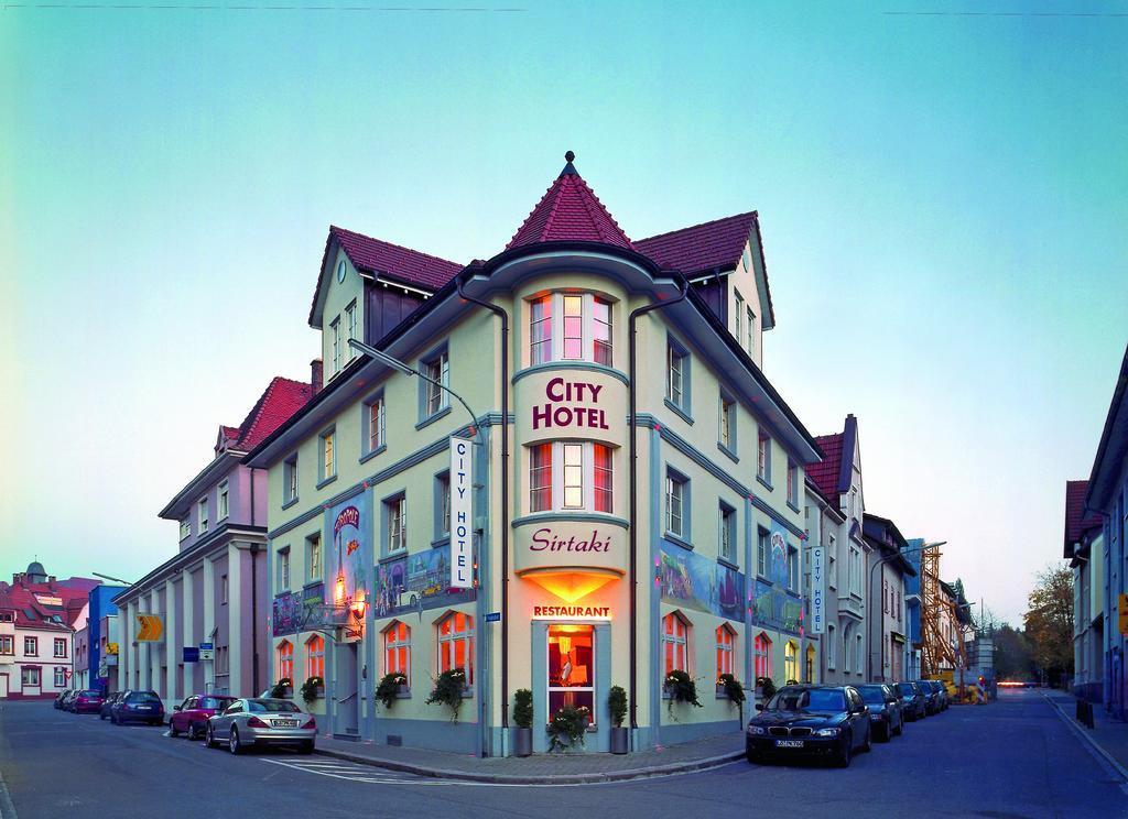 City Hotel Шопфхайм Екстериор снимка