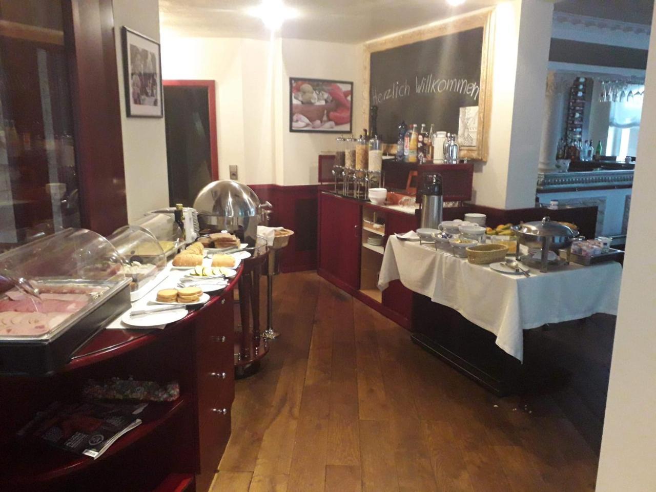 City Hotel Шопфхайм Екстериор снимка